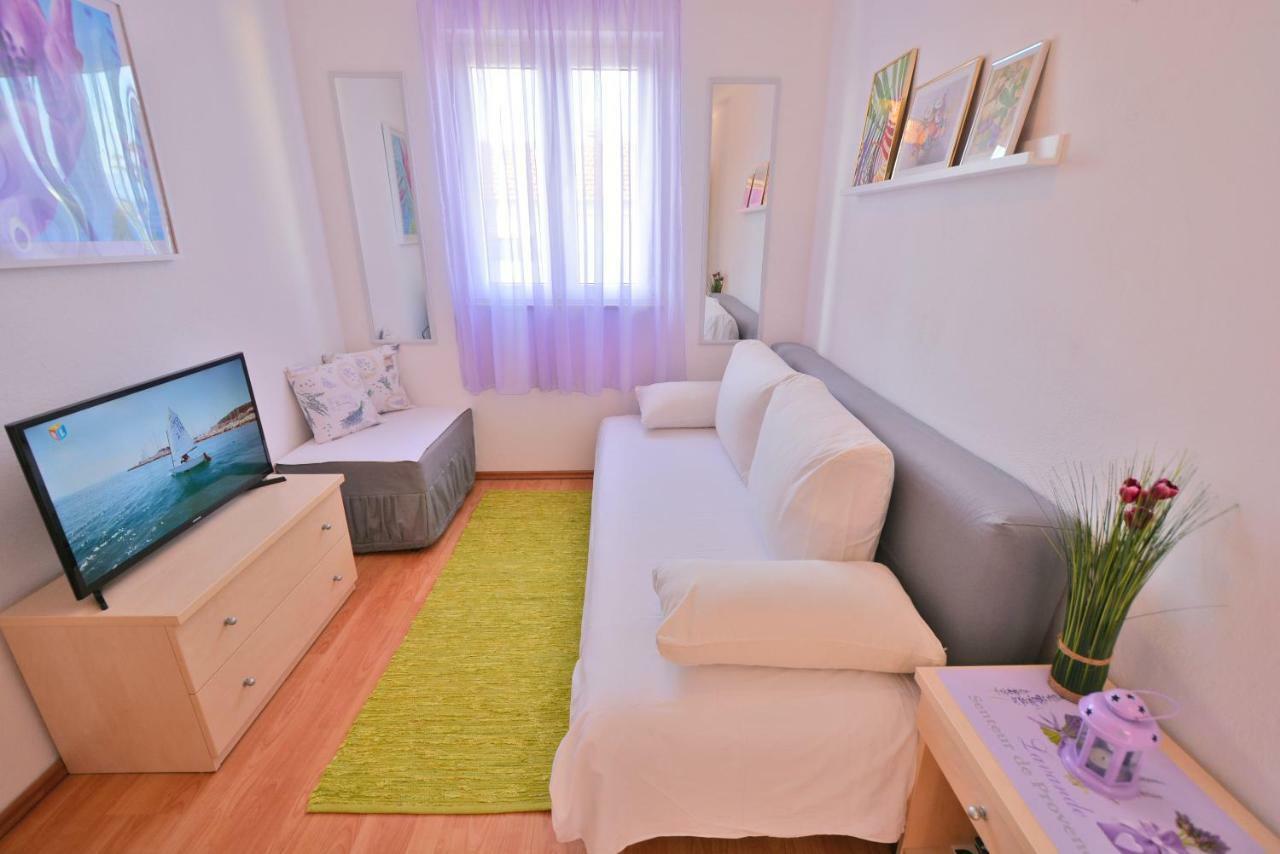 Apartments Residence Sunce Supetar - Cozy Base To Stay And Explore Island Brac Free Parking エクステリア 写真